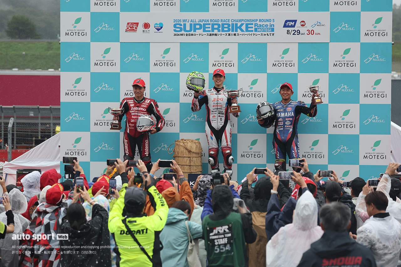 表彰式の様子／2026全日本ロード第5戦もてぎ JSB1000 レース1