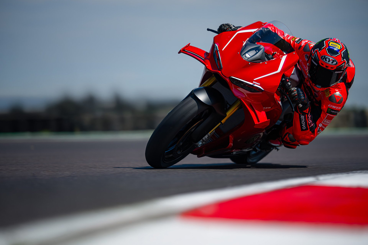 ドゥカティ Panigale V4 R