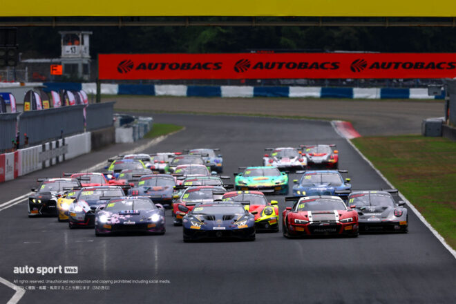 アウディが岡山を完全制覇。初戦はGT-R、2戦目はポルシェの追撃かわし0.089秒差チェッカー／GTWCアジア