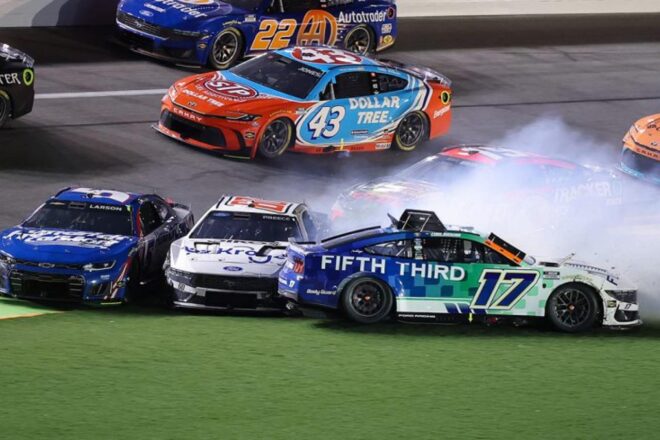 ライアン・プリースがプレーオフ進出権を奪取。レギュラー最終戦で逆転のカップ初優勝／NASCAR第26戦