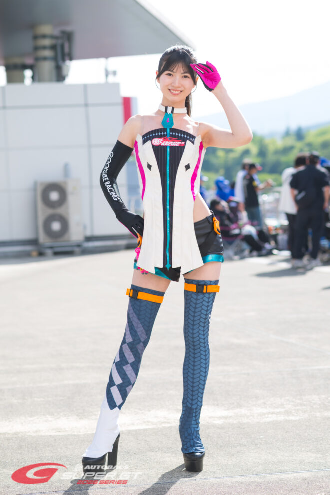 一色あやか レーシングミクサポーターズ 2026年/スーパーGTの写真①