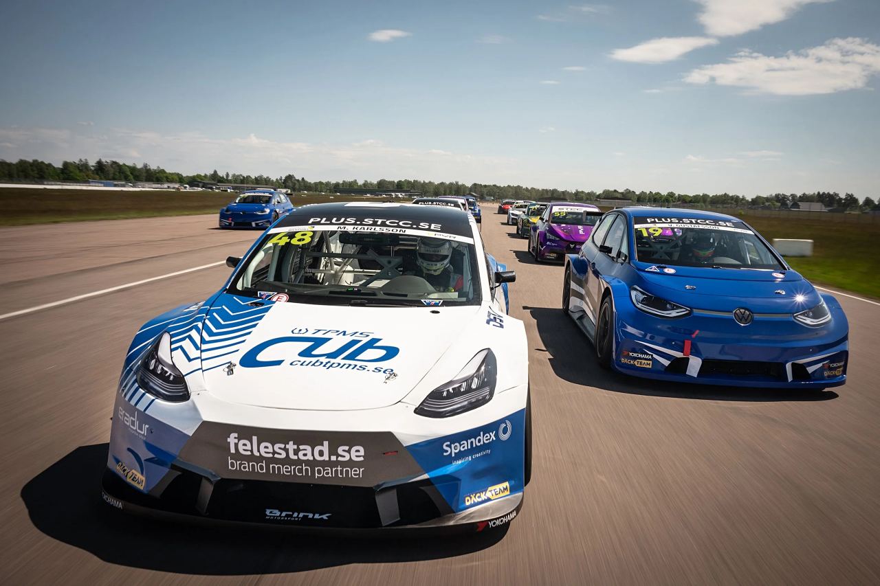 【WEEKLY ROUND UP】2027年再始動のSTCCはGT4規定に移行／ロウブ＆ハンセンがワールドカップ参戦へ
