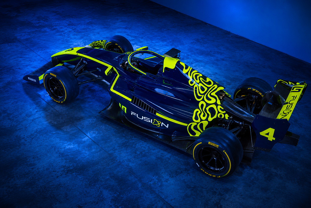 ランド・ノリスが設立した『LN4フュージョン』のカラーリングを纏うFIA F3車両