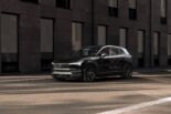 ボルボ、コンパクトEV『EX30』に漆黒のテーマカラーを初採用した限定車“Black Edition”を設定