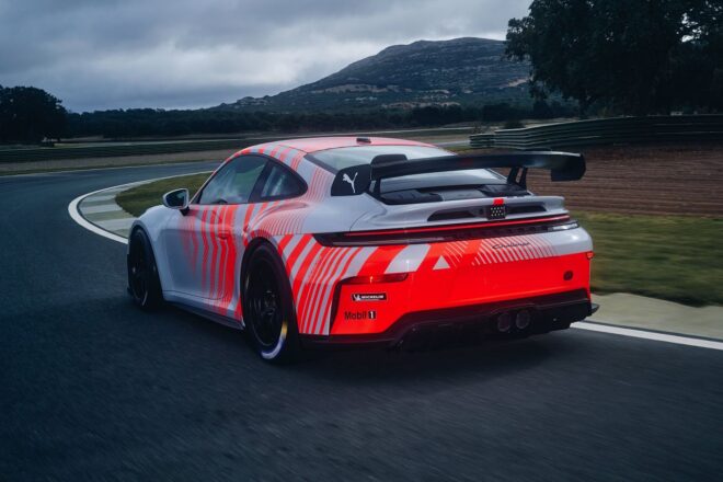 ポルシェ、新たな入門用競技車両『911チャレンジ』を発表。量産GT3の魂を持つクラブスポーツ後継