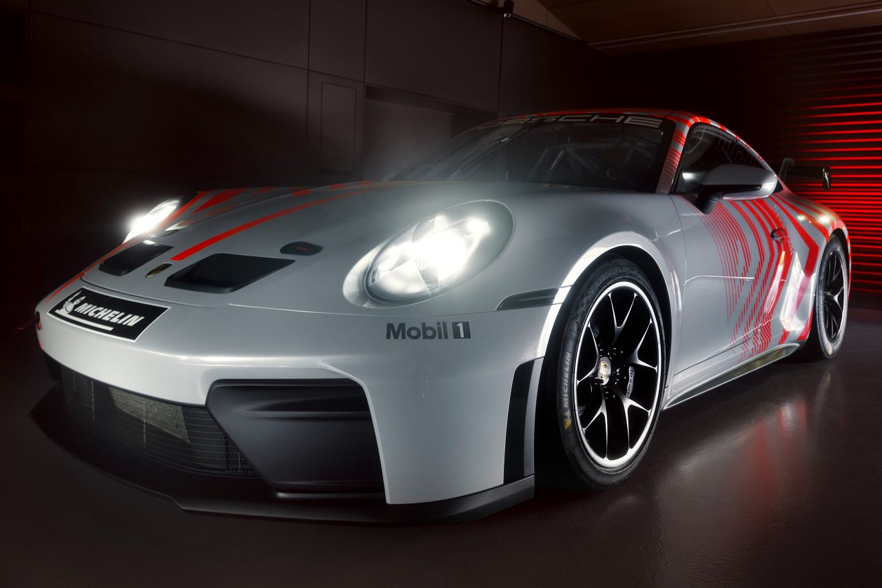 ポルシェ、新たな入門用競技車両『911チャレンジ』を発表。量産GT3の魂を持つクラブスポーツ後継