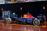 マドリード地下鉄を走行するべく、標準的なF1ホイールの2倍にあたる29.8kgの特注金属ホイールを装着するレッドブルRB8