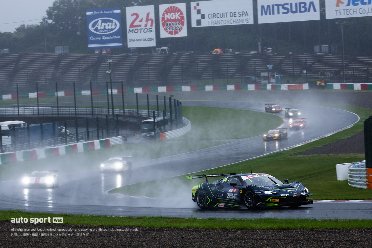 SROジャパンカップ鈴鹿レース2はHitotsuyama with CORNES RACINGがポール・トゥ・ウイン。逆転戴冠でシリーズ連覇