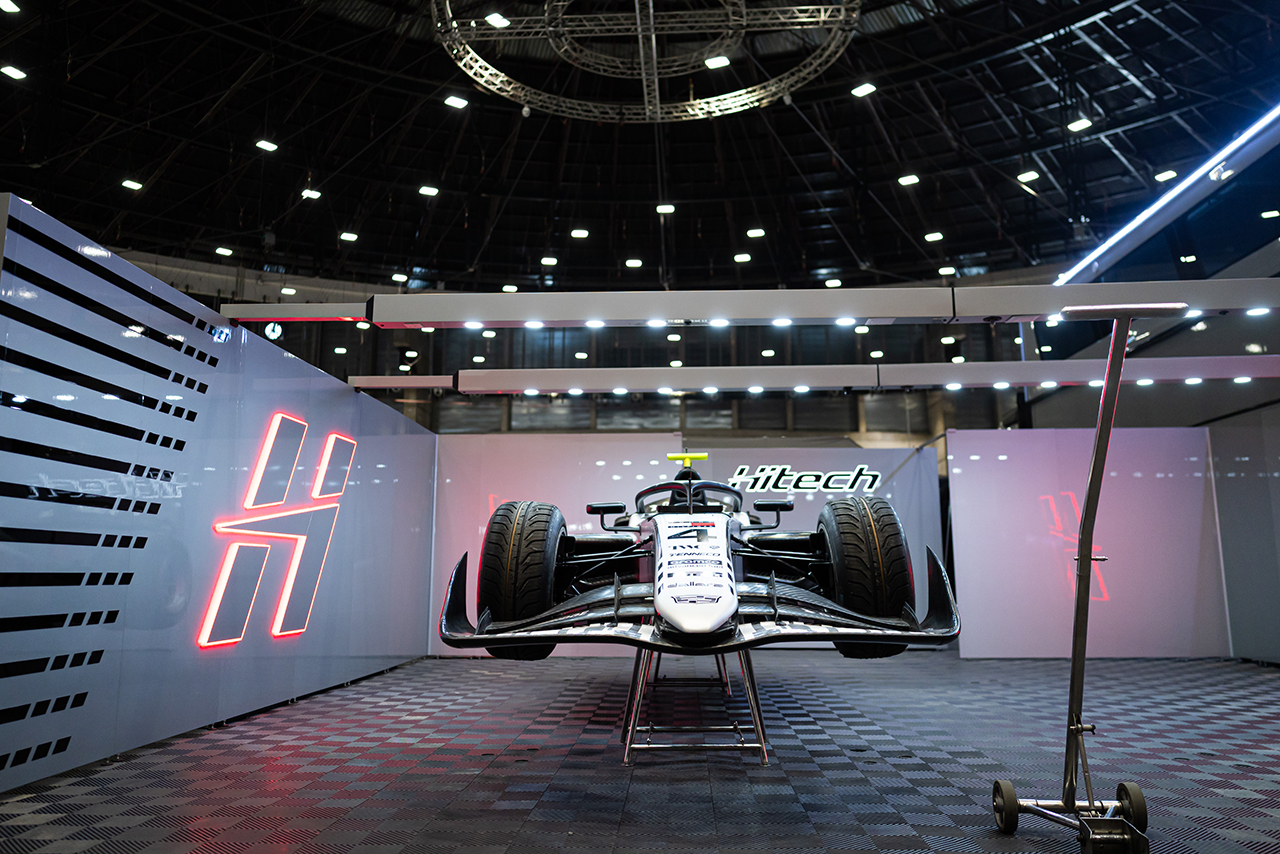 コルトン・ハータ（キャデラックF1テストドライバー）の車両