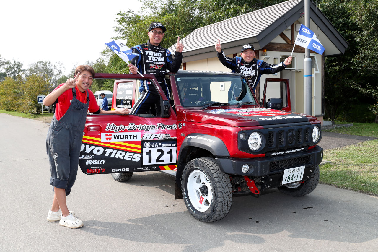 「タイヤに助けられた」と優勝ドライバーたち。トーヨータイヤ勢がXCRスプリントカップ・シリーズ第6戦『ラリー北海道』で3クラス制覇！