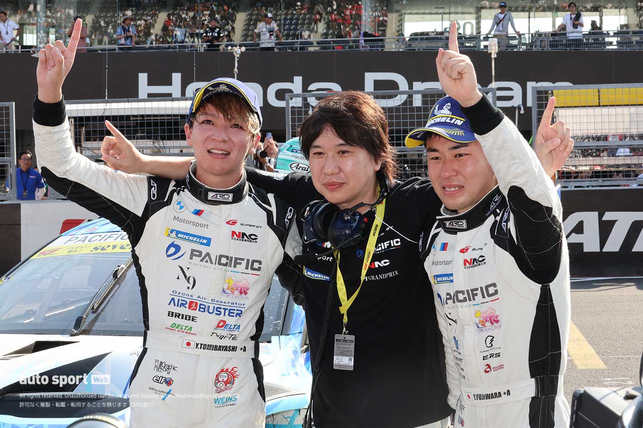 冨林勇佑／神野元樹代表／藤原優汰（PACIFIC ウマ娘 NAC BMW）
