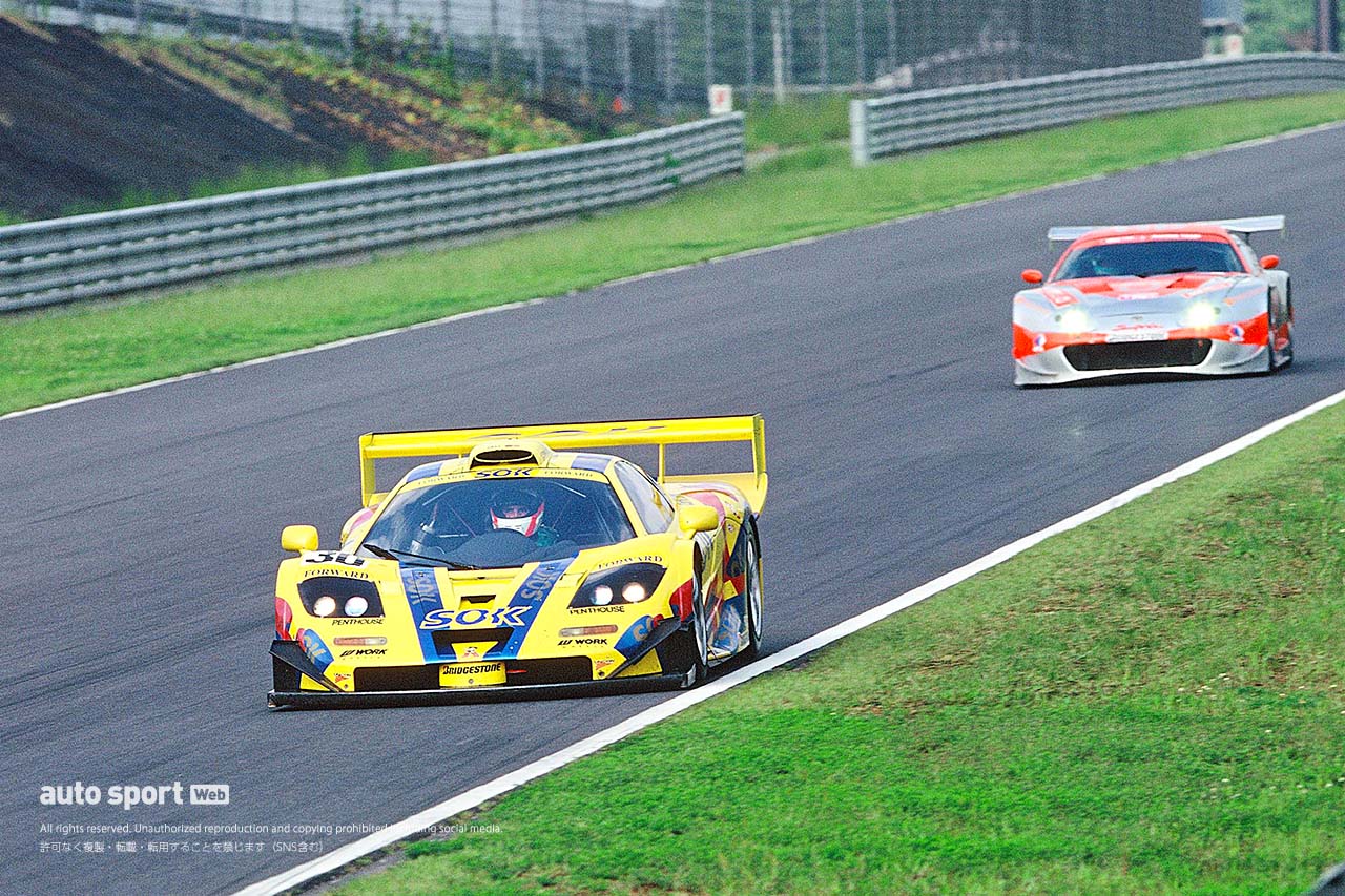 『綜警 McLarenGTR（JGTC）』国産勢に一矢報いた“黒船”のラストウイン【忘れがたき銘車たち】