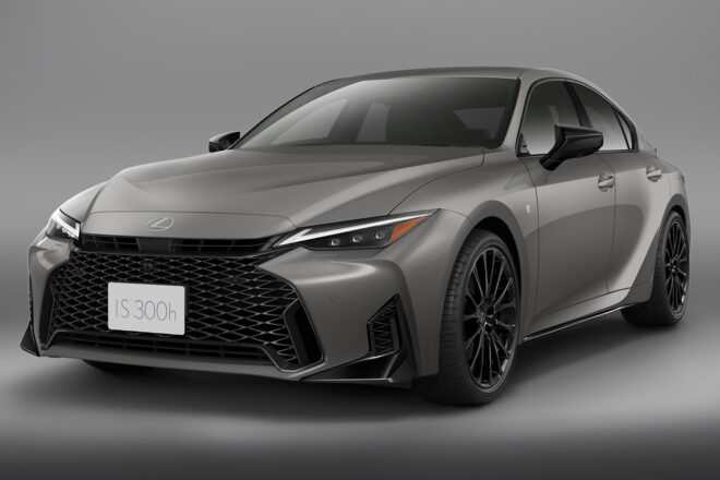 レクサス『IS』が一部改良。ブラックのBBS製アルミホイールを採用した特別仕様車を新設定