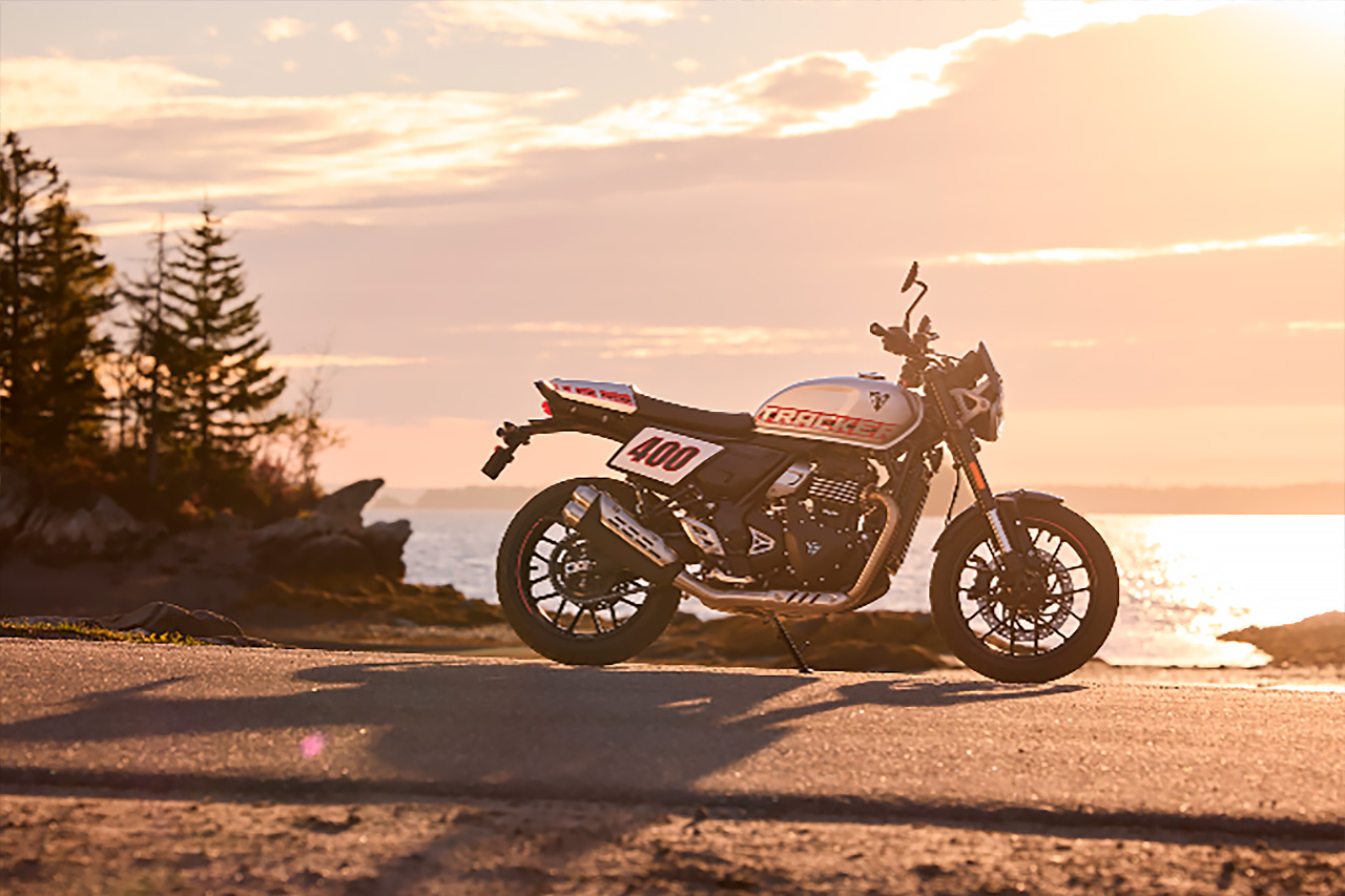 トライアンフ Tracker 400