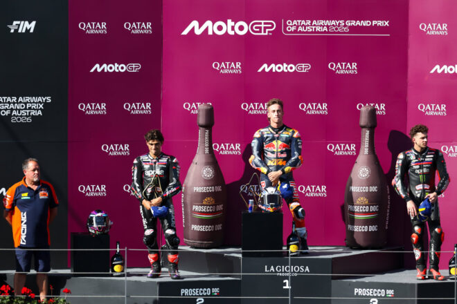 参戦3年目のアコスタがKTMの本拠地で最高峰クラス初優勝。アプリリア勢をごぼう抜き／第15戦オーストリアGP