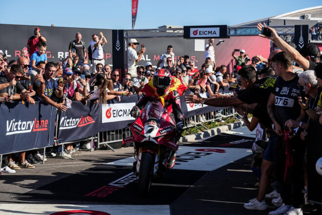 イケル・レクオーナ（Aruba.it Racing – Ducati）