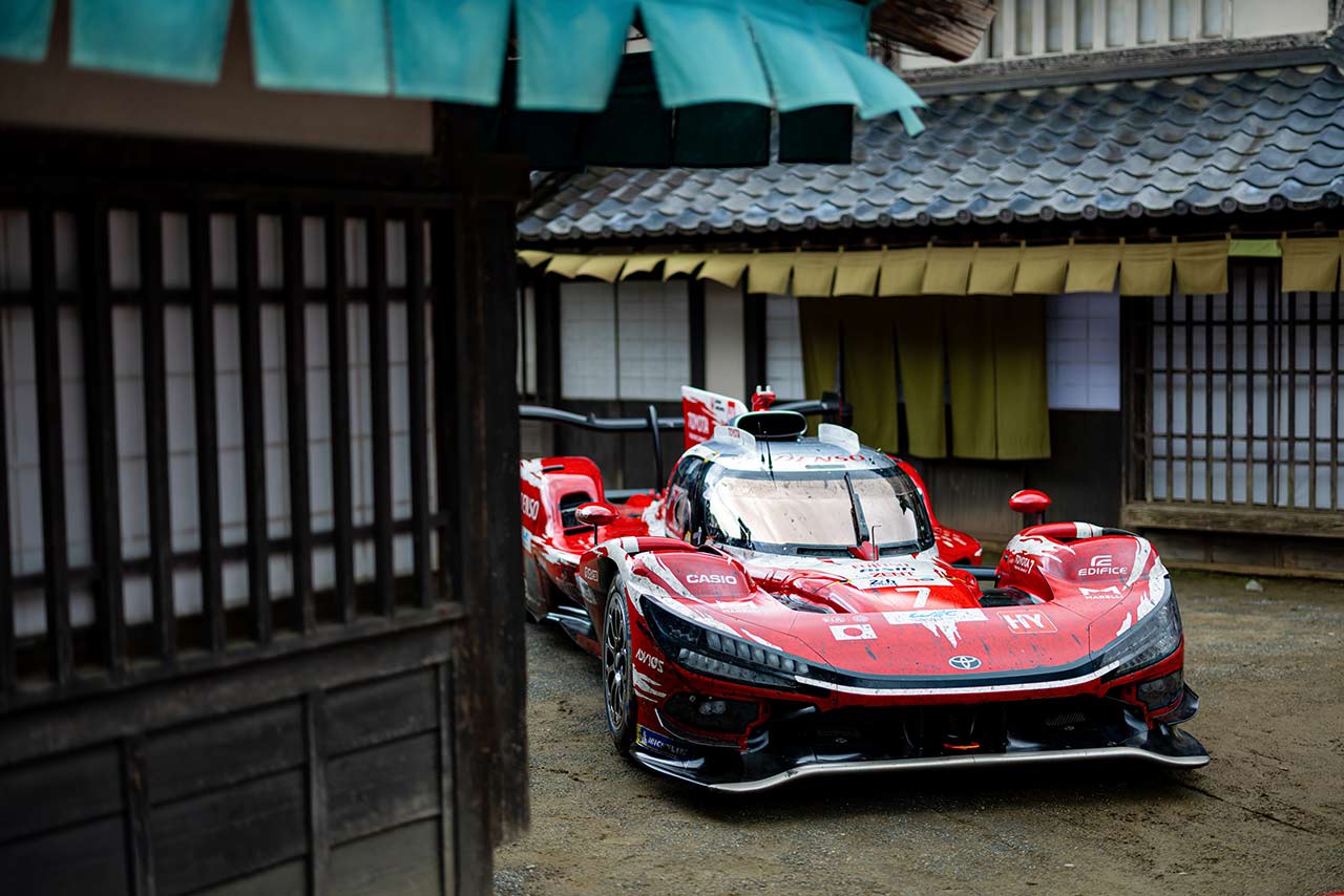 トヨタTR010ハイブリッド