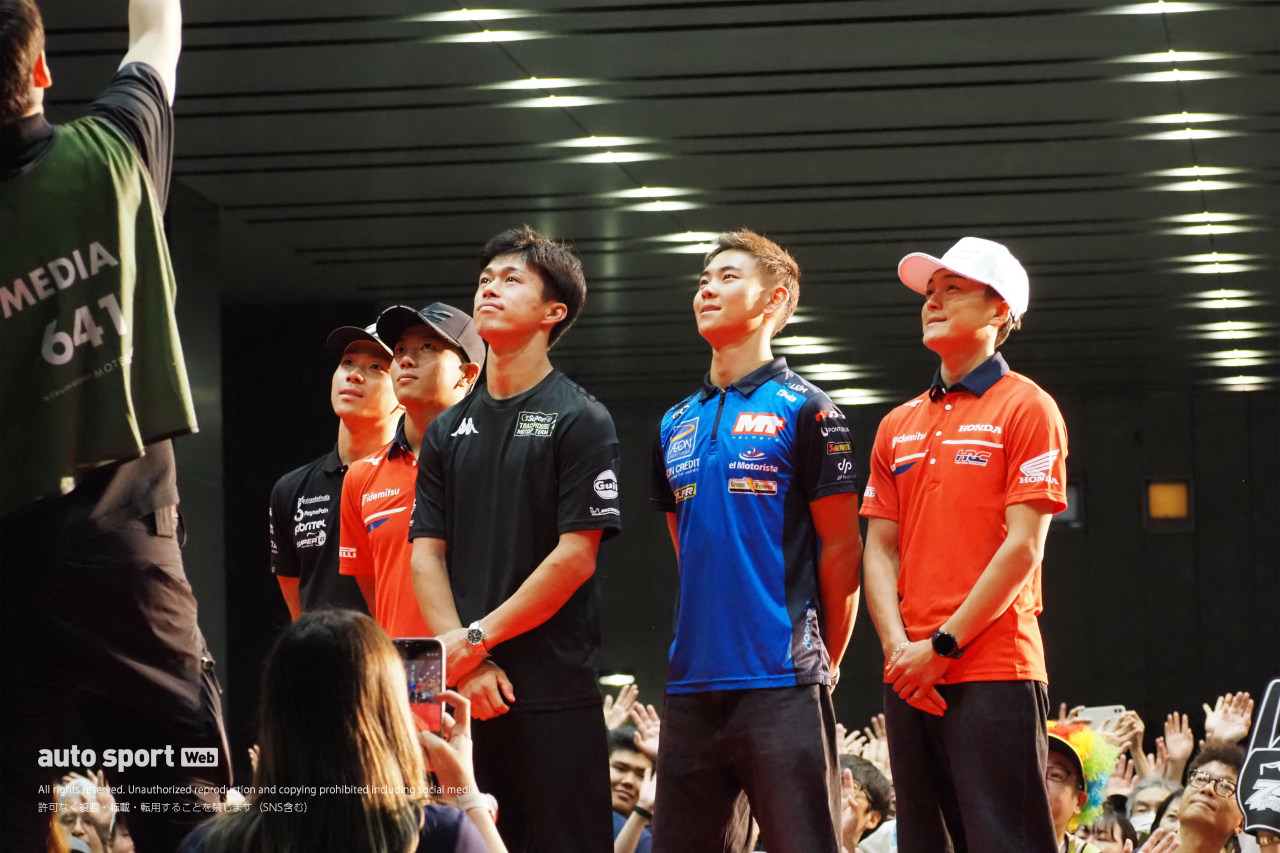 日本GPを前に11名の選手が秋葉原に降臨！雨でも会場は大盛況／MotoGP Fan Fest Tokyo