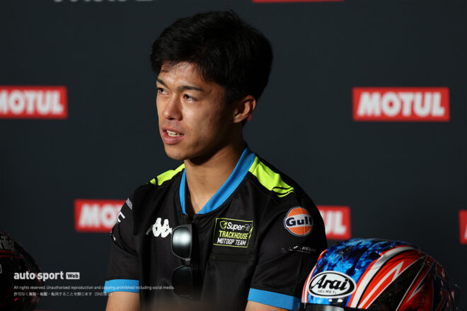 木曜プレスカンファレンスに出席した小椋藍（スーパーファイル・トラックハウスMotoGPチーム）／2026MotoGP第16戦日本GP