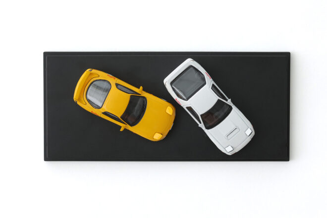 マツダと頭文字Dがコラボした『頭文字D RX-7（FC＆FD）モデルカー2台セット 1/64』