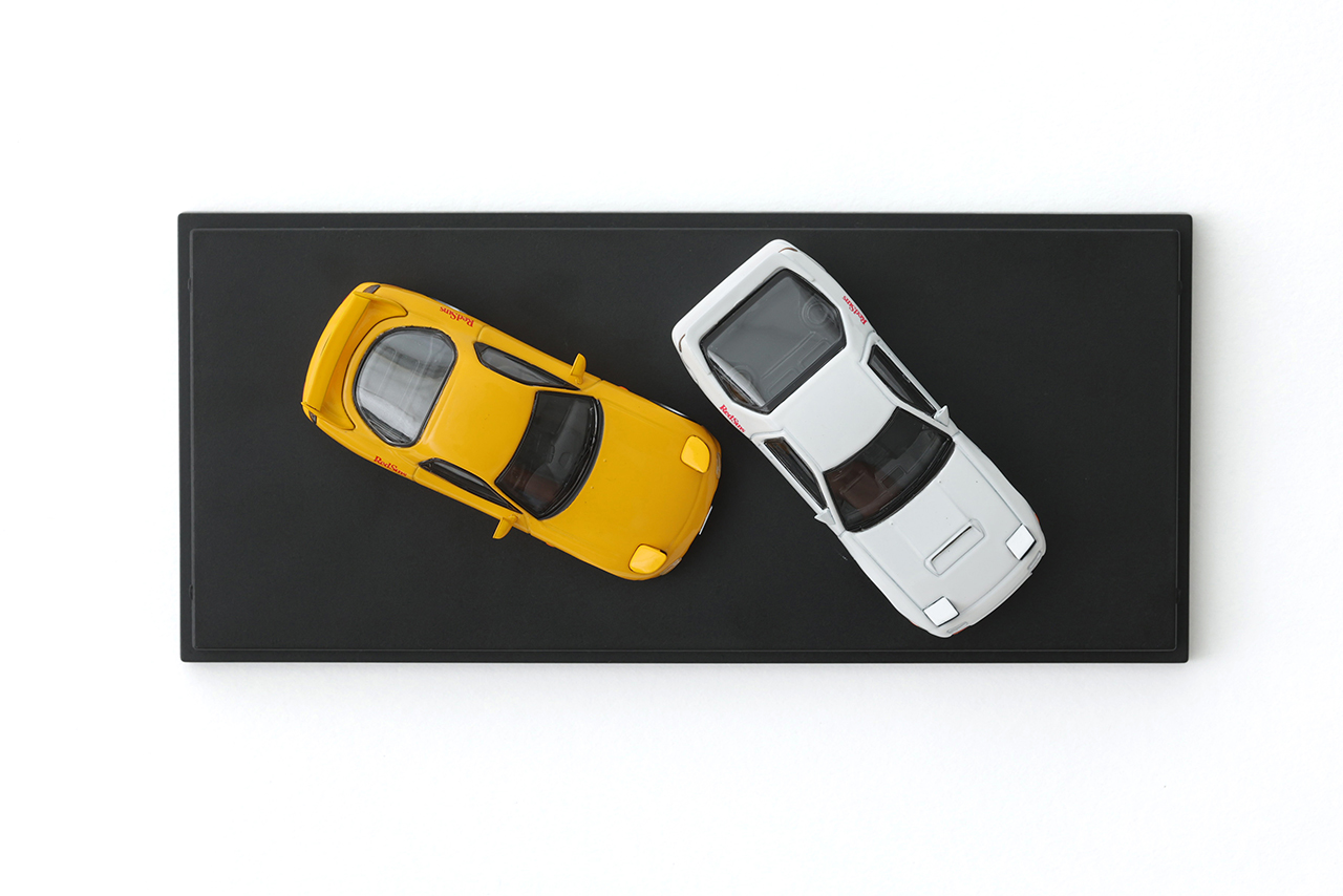マツダと頭文字Dがコラボした『頭文字D RX-7（FC＆FD）モデルカー2台セット 1/64』