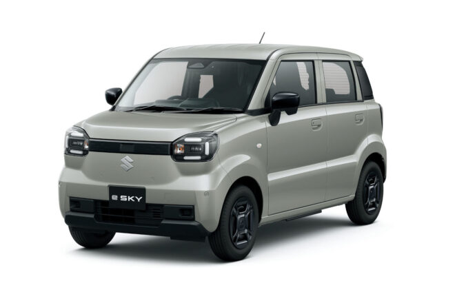 スズキが新型軽EV『eスカイ』の発売日を発表。2種類の純正アクセサリーキットも設定