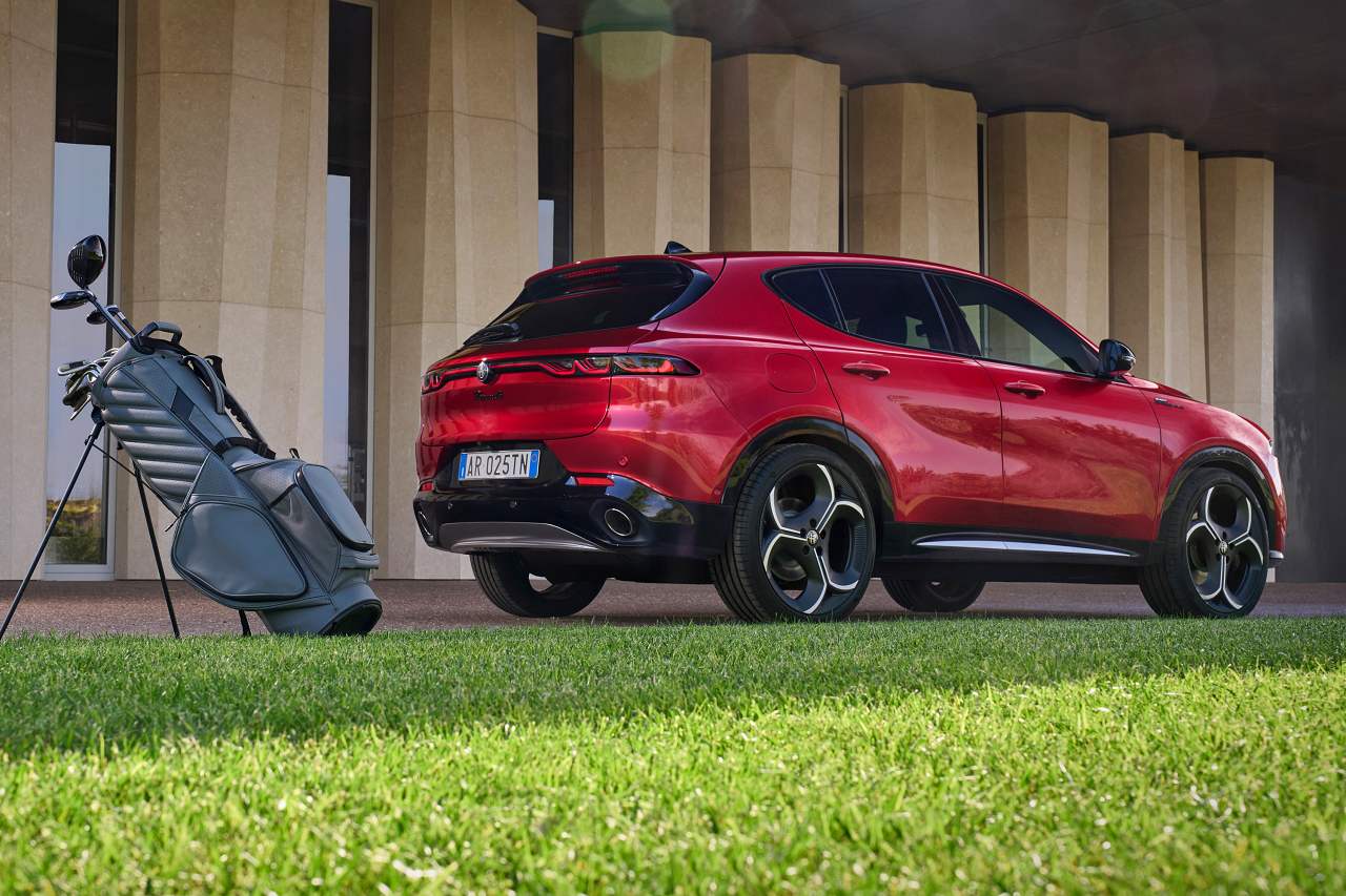 アルファロメオ、ミドルサイズSUV『トナーレ』にも専用加飾の限定車“Sport Speciale”を設定