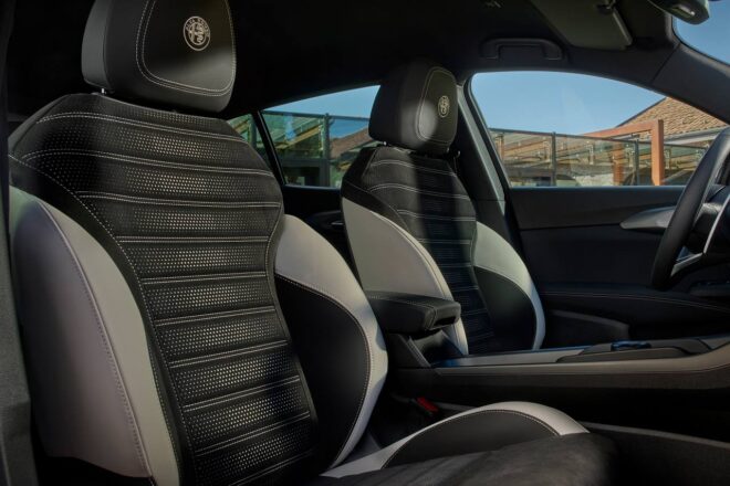 アルファロメオ、ミドルサイズSUV『トナーレ』にも専用加飾の限定車“Sport Speciale”を設定