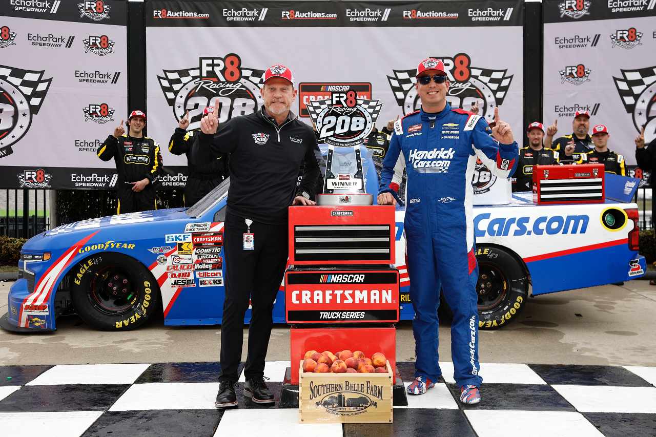 「NASCAR史上偉大なドライバー75名」のひとり、ケイシー・ケインが2027年にトラックでフル参戦復帰へ