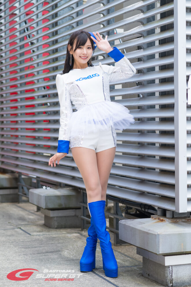 小湊美月 KOBELCOガールズ 2026年/スーパーGTの写真①