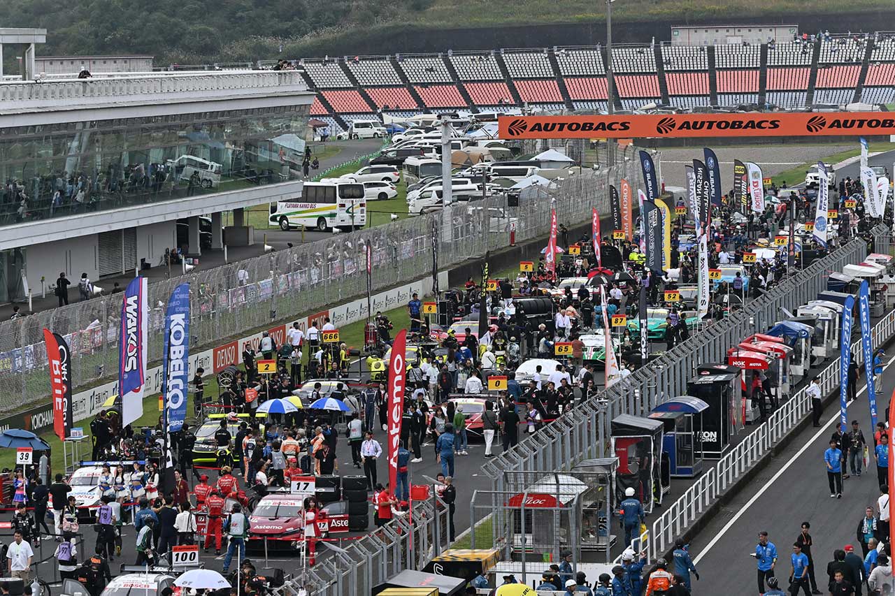 2025スーパーGT第7戦オートポリス　決勝スタート進行