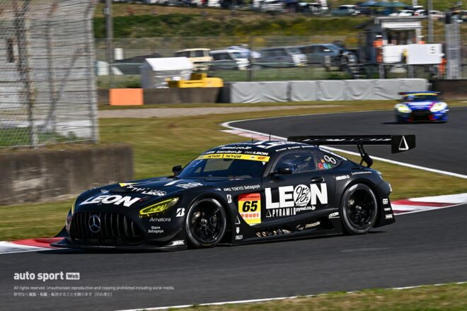 65号車LEON PYRAMID AMG