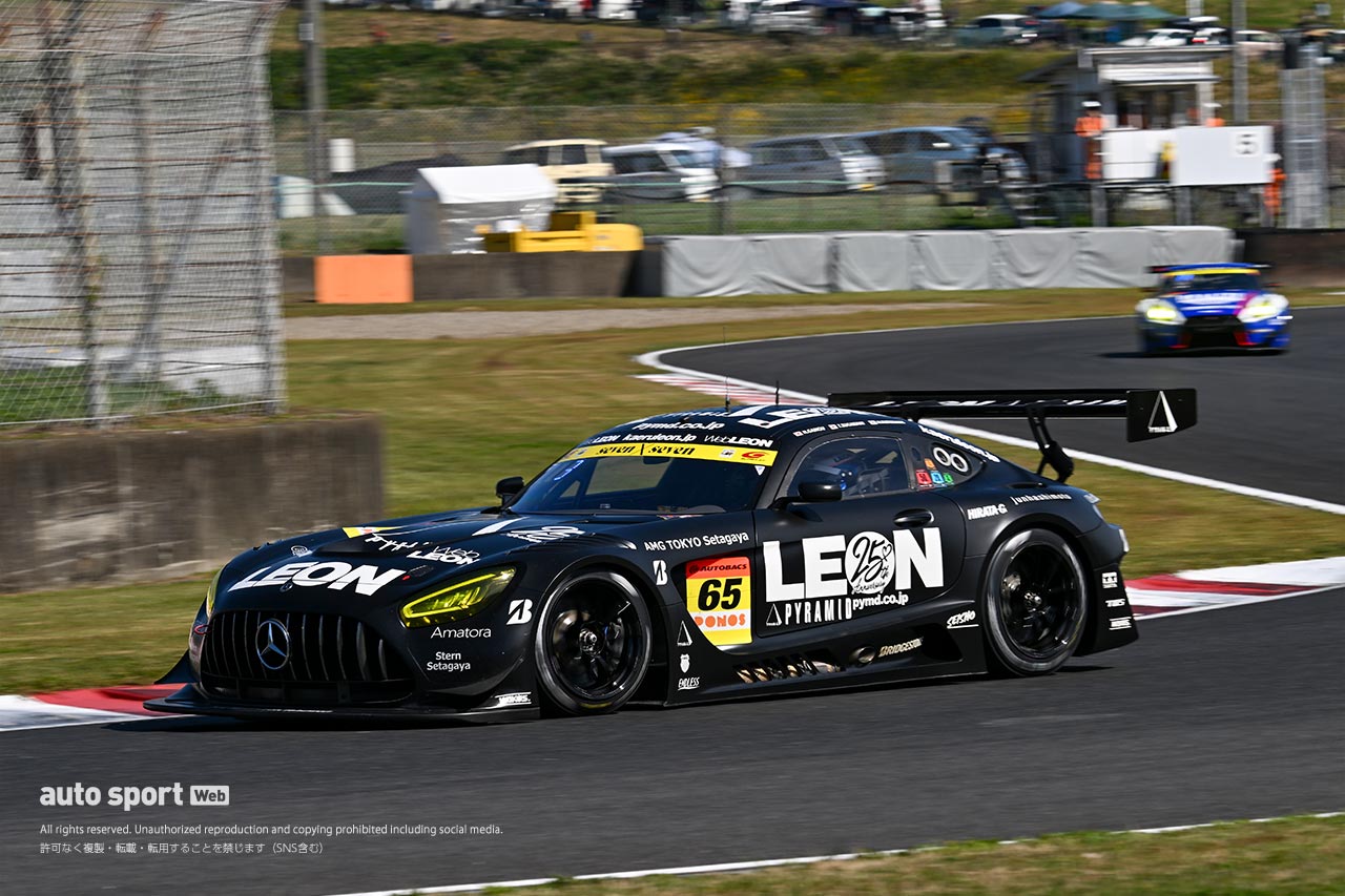 65号車LEON PYRAMID AMG