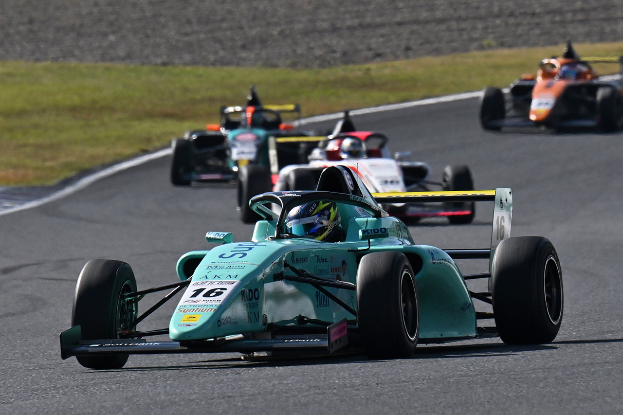 白崎稜（HYDRANGEA Kageyama Racing）