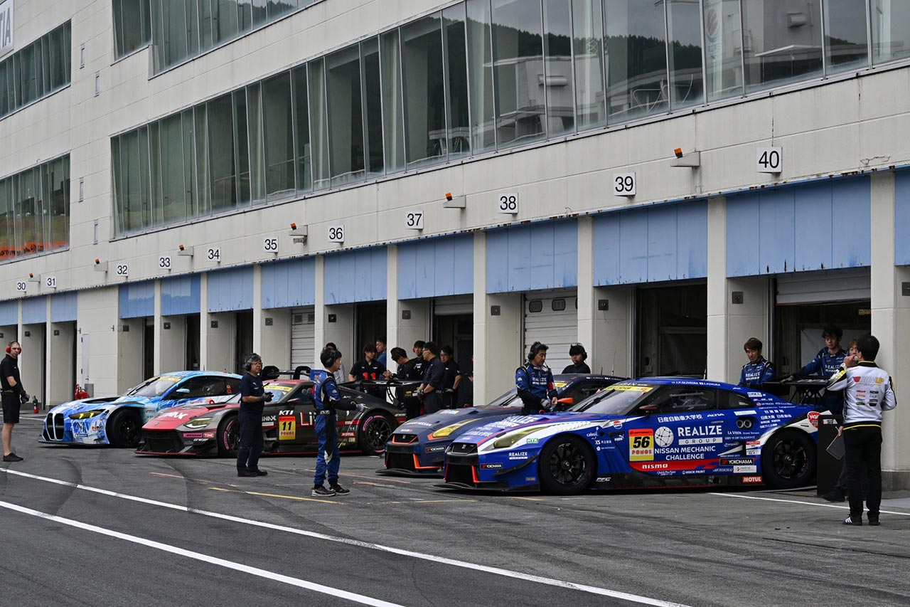スーパーGT第7戦オートポリスの翌日に11台のGT300車両が参加し2027年に向けたタイヤテストを実施