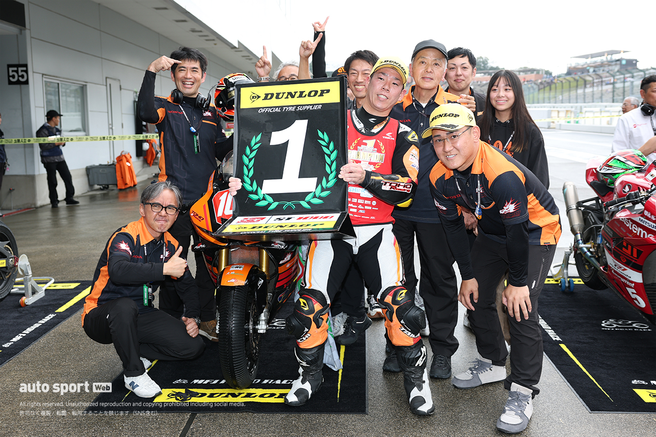 チャンピオンに輝いた國峰啄磨（TOHO Racing）／2026全日本ロード第7戦鈴鹿 ST1000 決勝