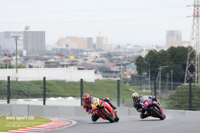 高橋巧と中須賀克行によるトップ争い／2026全日本ロード第7戦鈴鹿 JSB1000 レース2