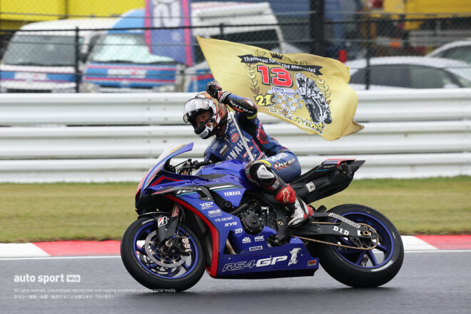 ラストレースで優勝を飾った中須賀克行（YAMAHA FACTORY RACING TEAM）／2026全日本ロード第7戦鈴鹿 JSB1000 レース2