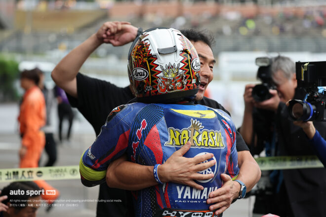 ラストレースで優勝を飾った中須賀克行（YAMAHA FACTORY RACING TEAM）／2026全日本ロード第7戦鈴鹿 JSB1000 レース2