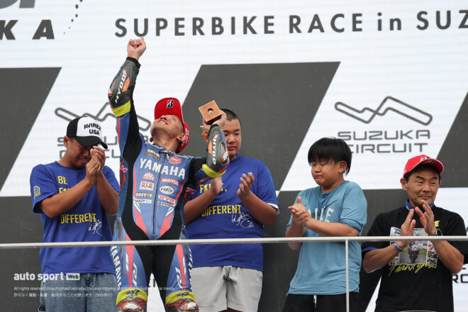 ラストレースで優勝を飾った中須賀克行（YAMAHA FACTORY RACING TEAM）／2026全日本ロード第7戦鈴鹿 JSB1000 レース2