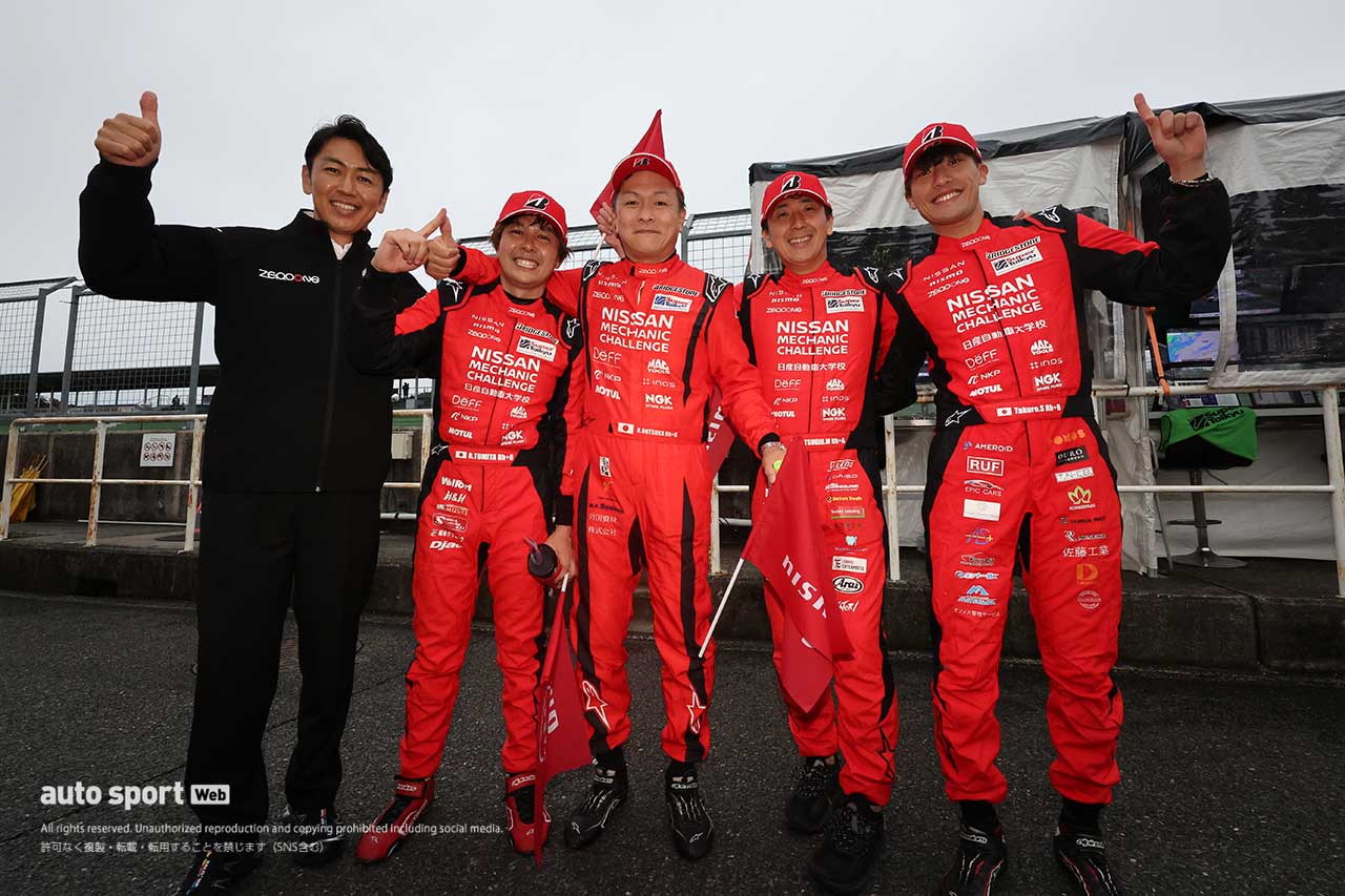 柳田真孝監督／富田竜一郎／大塚隆一郎／松田次生／篠原拓朗（日産メカニックチャレンジ Z NISMO GT4）