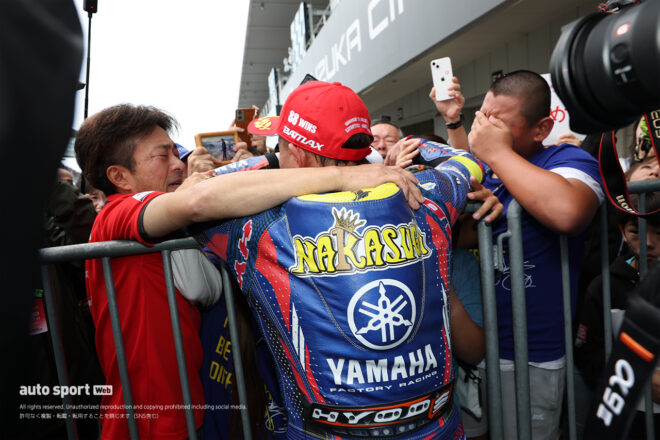 ラストレースで優勝を飾った中須賀克行（YAMAHA FACTORY RACING TEAM）／2026全日本ロード第7戦鈴鹿 JSB1000 レース2