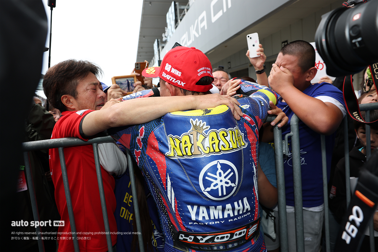 ラストレースで優勝を飾った中須賀克行（YAMAHA FACTORY RACING TEAM）／2026全日本ロード第7戦鈴鹿 JSB1000 レース2