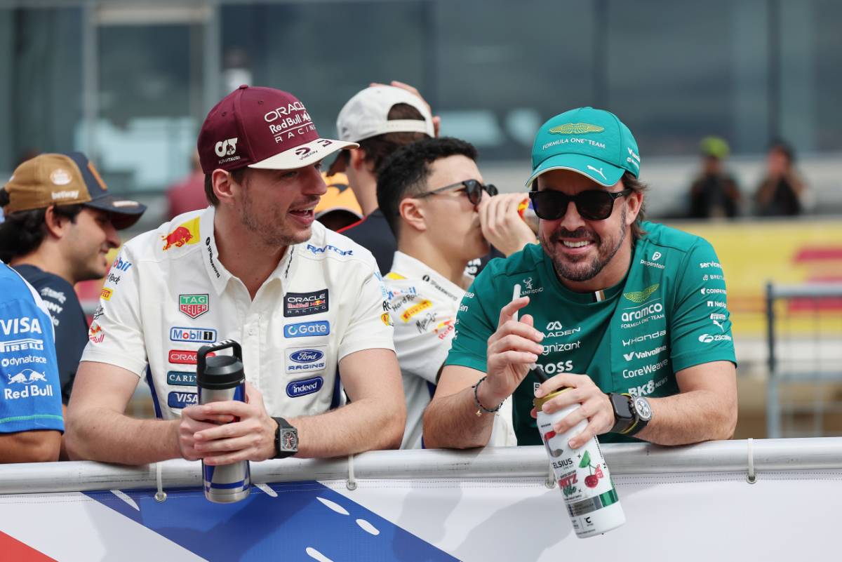 マックス・フェルスタッペン（レッドブル）＆フェルナンド・アロンソ（アストンマーティン）