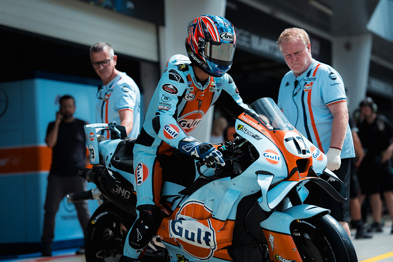 小椋藍（スーパーファイル・トラックハウスMotoGPチーム）